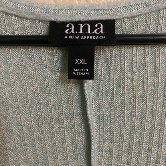 NWT! a.n.a. XXL Glaciar Aqua Crossover Top - Picture 3 of 5
